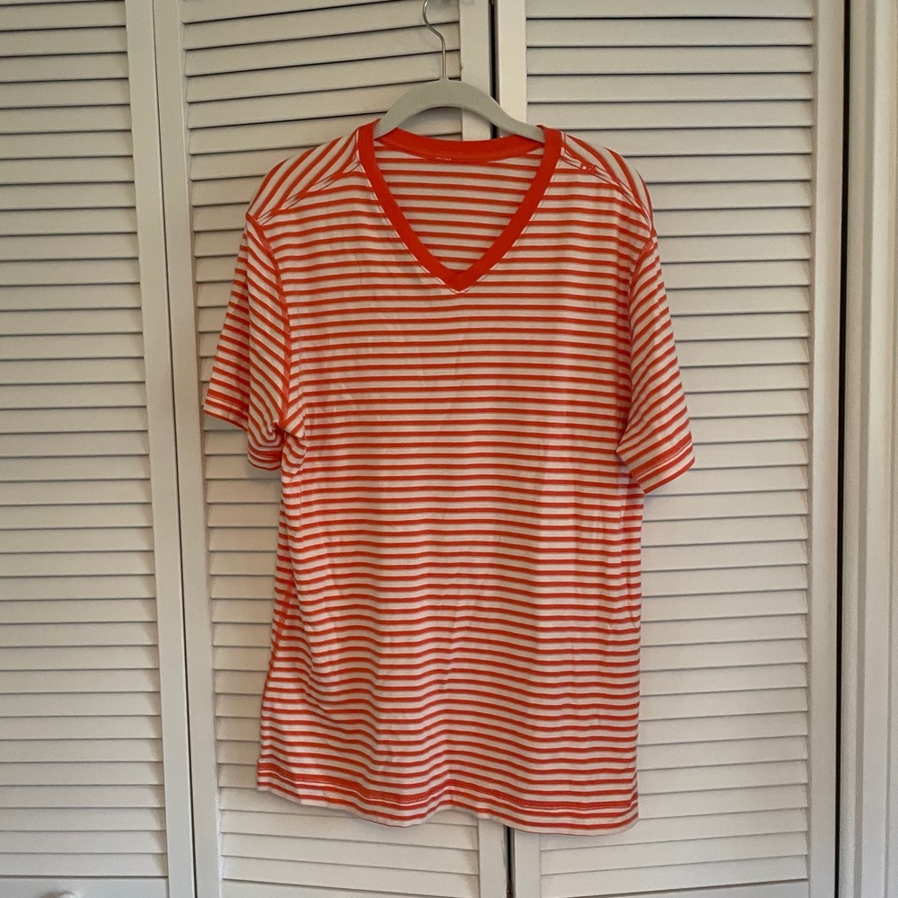 Lululemon men’s 5 year T shirt EUC